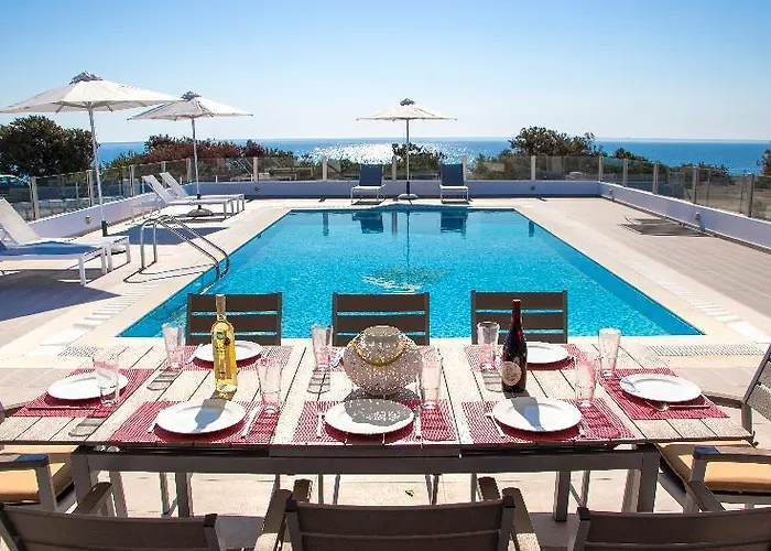 Aegean Horizon Beachfront Otel 4*